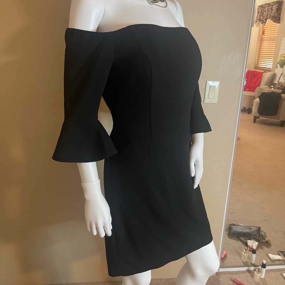 Black Halo Madigan Off the Shoulder Dress - 8 - Picture 2 of 8